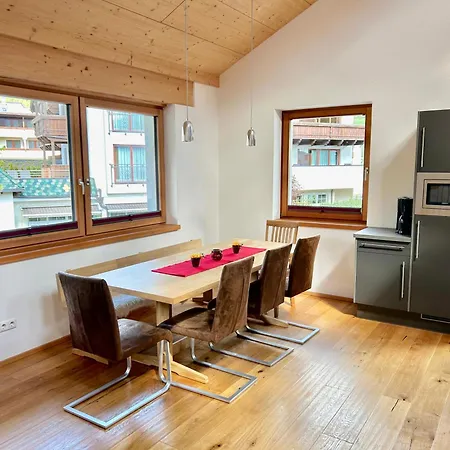 Starkapart - Xl-wohnung-geraeumig-stilvoll 公寓 *